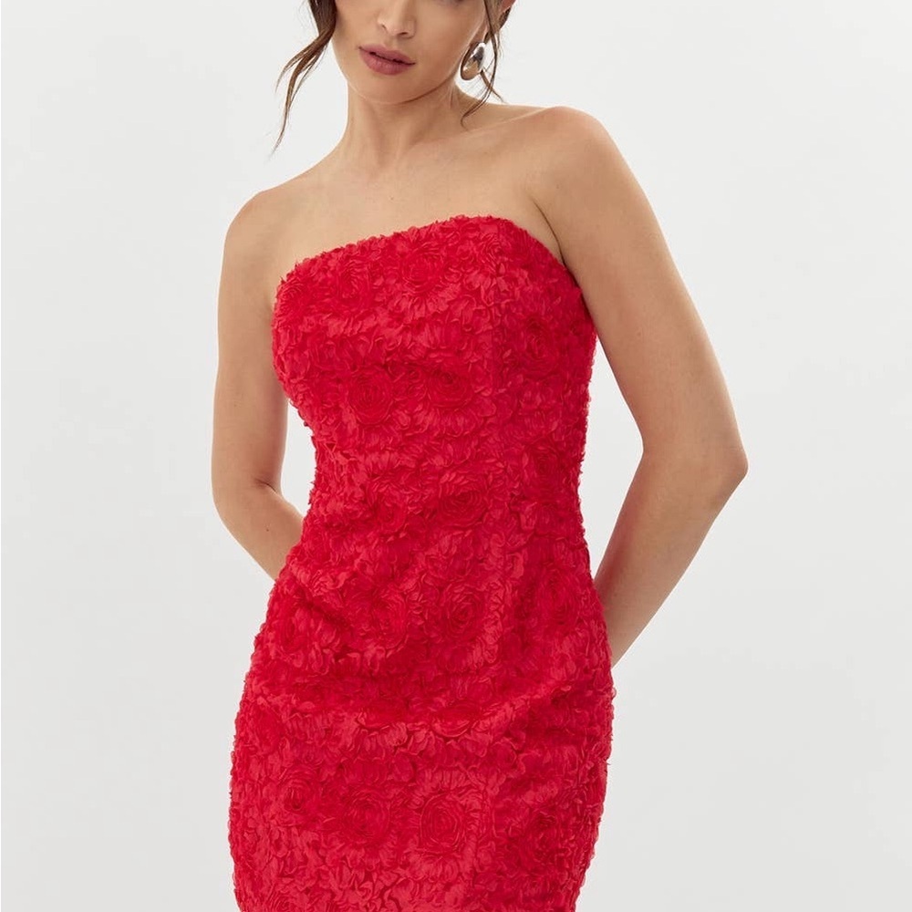 Posey Textured Floral Strapless Mini Dress